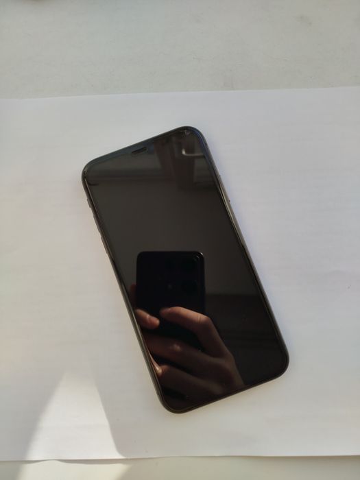Продам Айфон 11/iphone 11