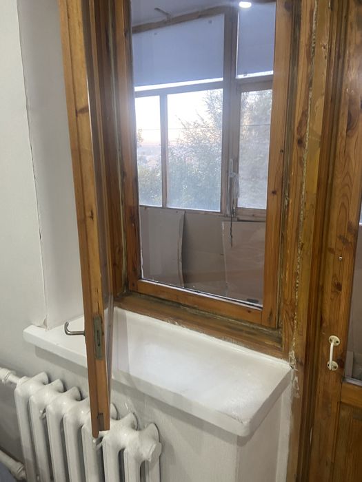 Деревянные двери и окна