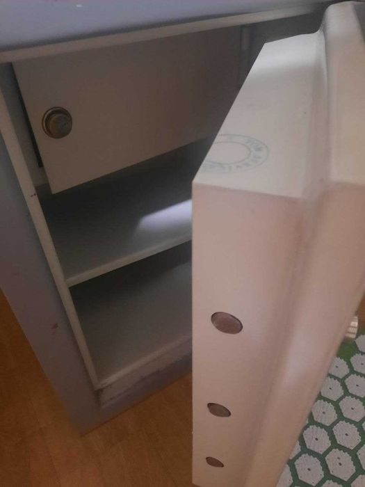 Сейф огнестойкий, песочный