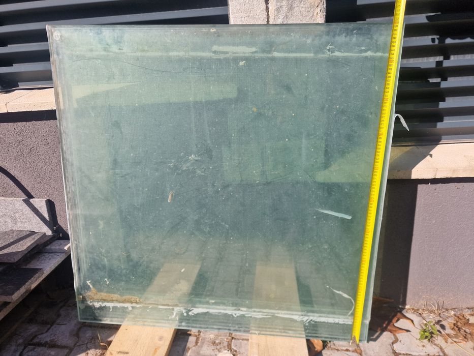 Темперирани стъкла 16 мм. бели