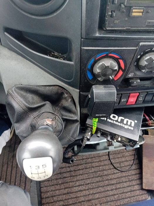 Iveco Daily - lift 10 E PAL, stendere confectii