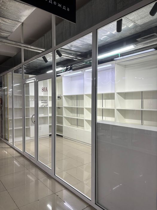 Продается бутик с мебелью в Rahima Plaza