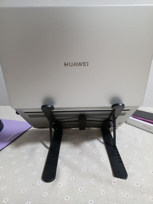 HUAWEI MateBook D14 — в идеальном состоянии