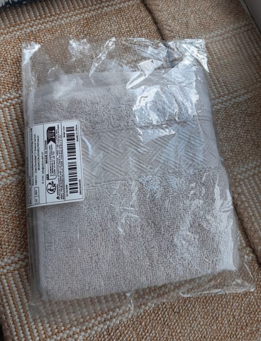 продам маленькое полотенце 35х70 см