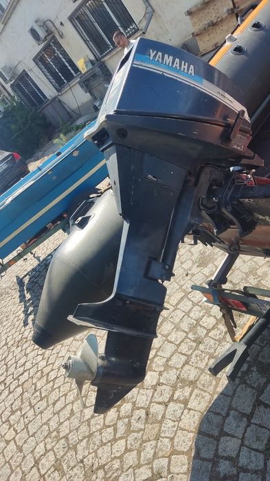 Надуваема лодка 3.70 с регистриран колесар и Ел. котва