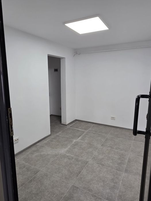 Inchiriere spatiu comercial-birouri