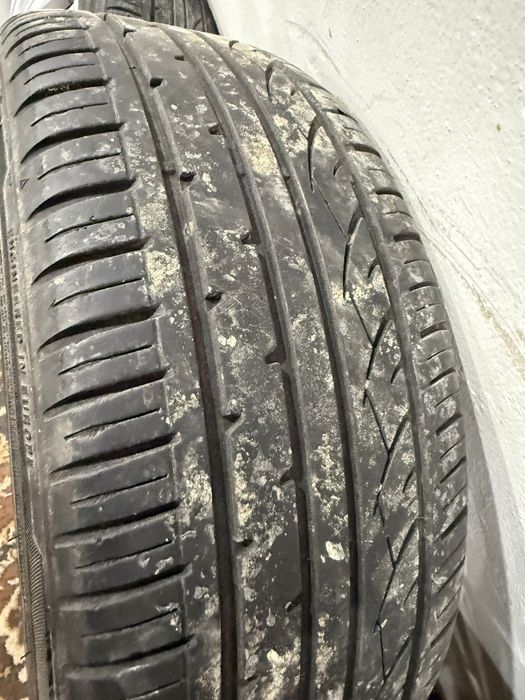 Диски с резиной.