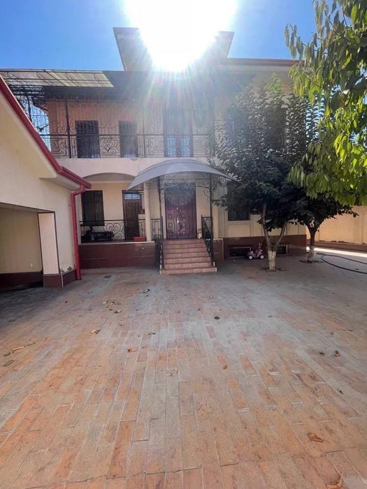 DM Real Estate предлагает в аренду частный жилой дом с участком