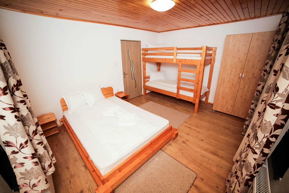 Cazare Toplița. Cabana cu ciubăr in apropierea pârtiei de schi !