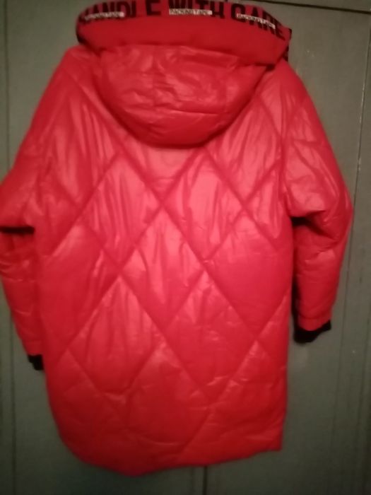 Продам женскую куртку