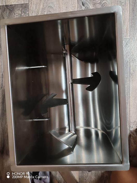 Продам ручную фаршемешалку