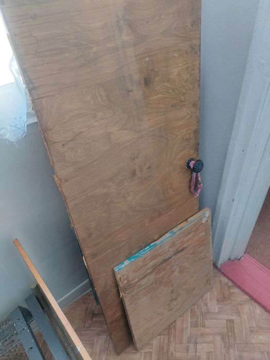 Отдам на дрова. Даром.