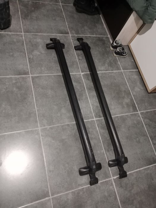 Продам багажник рейлинг почти новый брал на кобальт а так универсальны