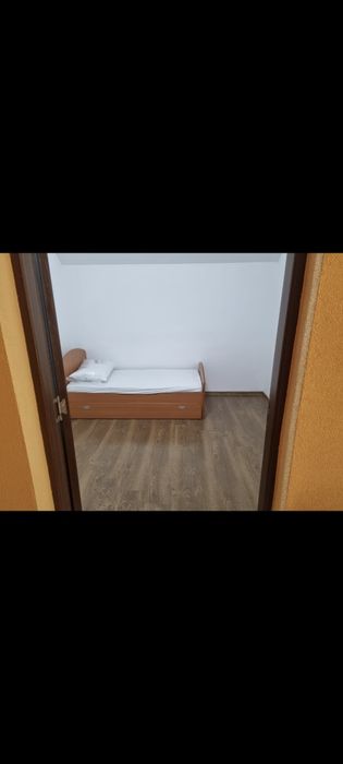 Vand apartament 3 camere, decomandat in Ghiroda TM