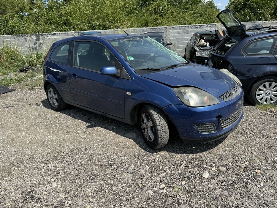 Форд фиеста 1.4 дизел 2008 Г смао на части