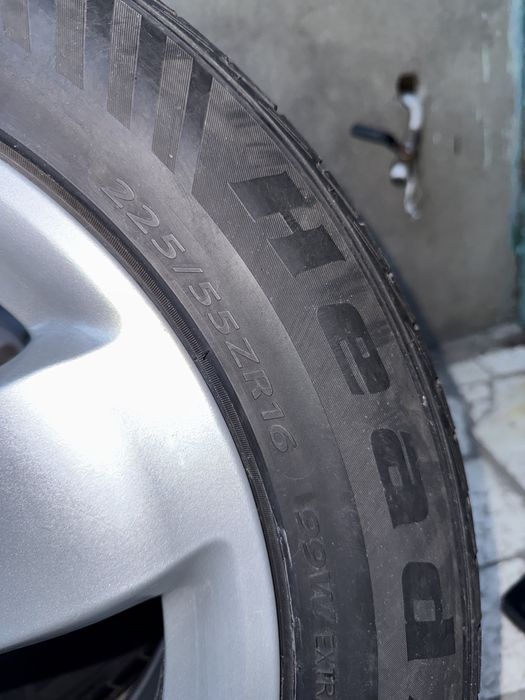 Продам шины с дисками R16