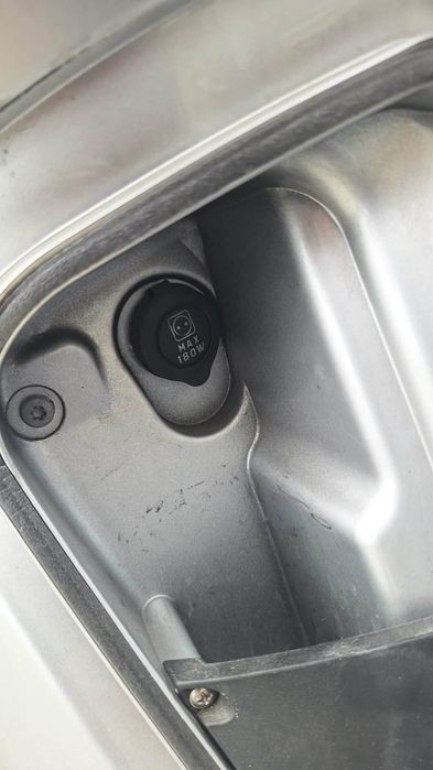 Продавам    Скутер Aprilia 500 kub. Като нов