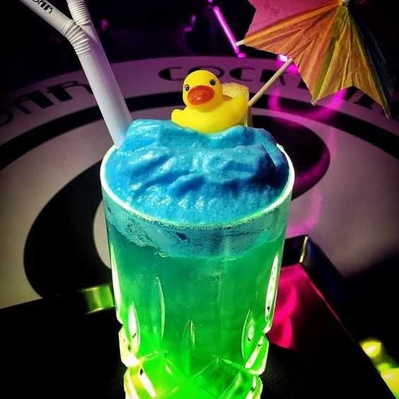 Fantana de ciocolata si bar de fructe , Ice cream bar , stand Limonada