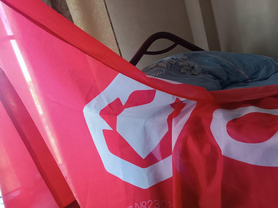 Флаг Олимпет и кепка