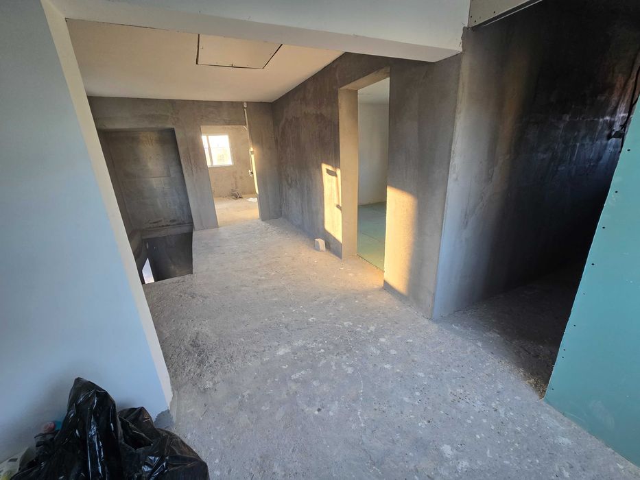 Okazie vand/schimb Casa P+1 si Teren 1400mp in Pitesti (cart Prundu)