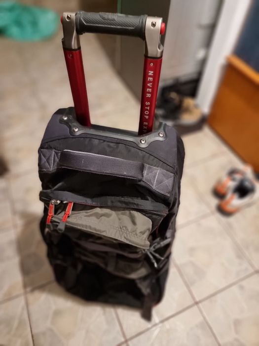 Troler the north face(nu american tourister)