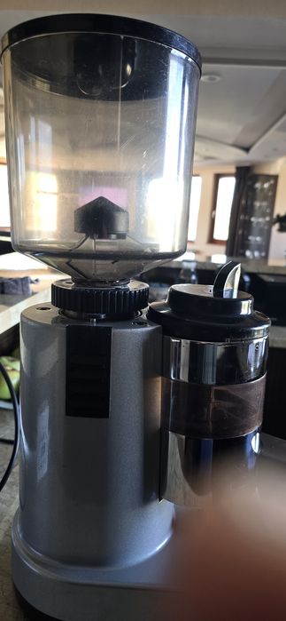 Професионална кафемелачка