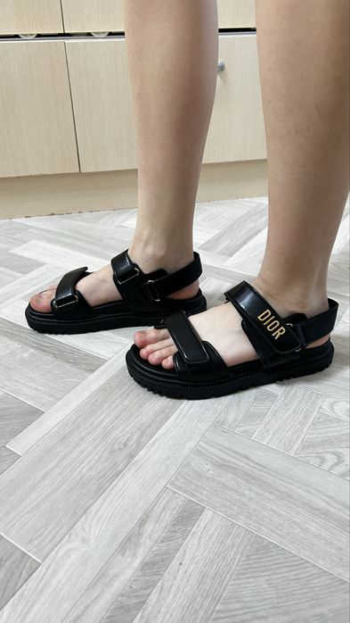 Сандали женские