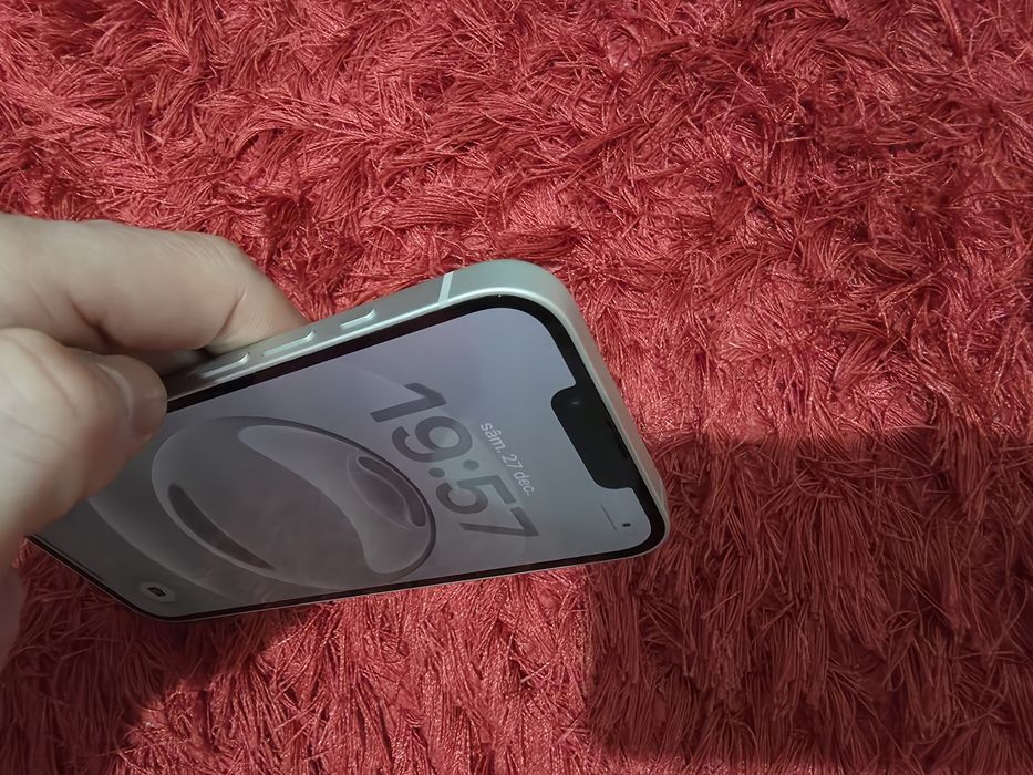 -Iphone 16E, ca Nou, 128Gb, 8Ram, Silver Titanium, ireprosabil, bat-10