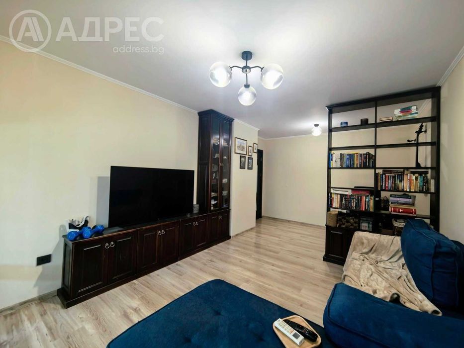 Двустаен апартамент, Широк Център, 60 кв.м., ет. 8, след ремонт, обзаведен