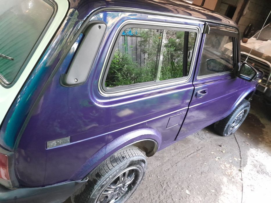 Продам машину 2000г