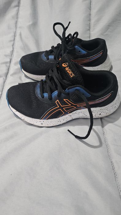 Детски маратонки asics