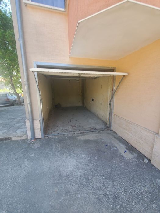 Дава се под наем Гараж / Паркомясто в Варна, Виница - 14 кв.м за 71.4 € - Снимка #1