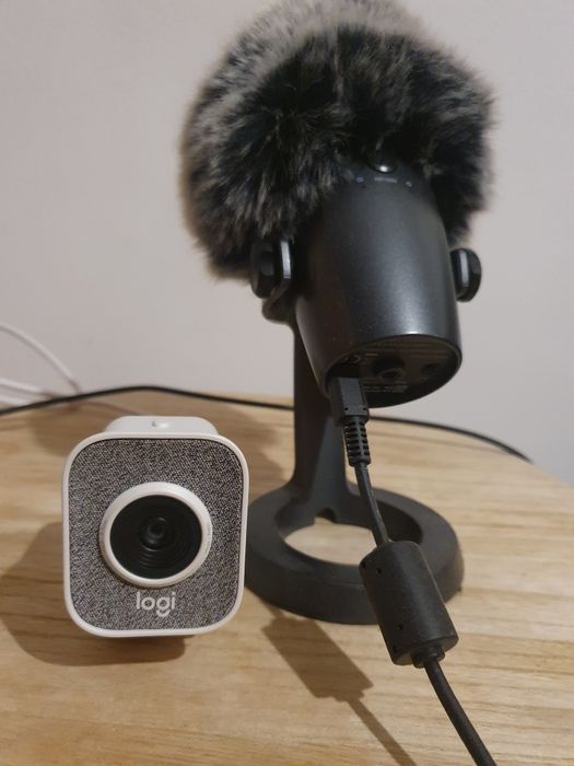 Logitech Streamcam + Yeti Nano