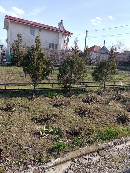 De vânzare casa + teren