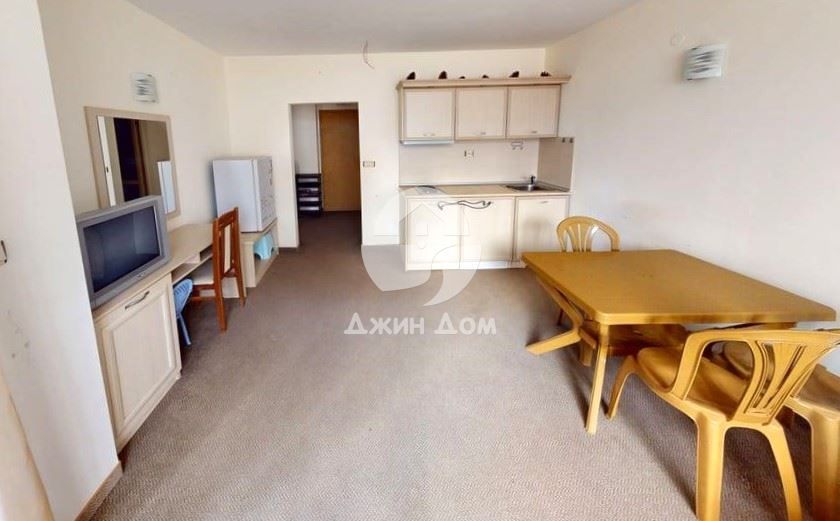 Продава се Двустаен апартамент в к.к. Слънчев бряг - 63 кв.м за 1096 €/кв.м - Снимка #2