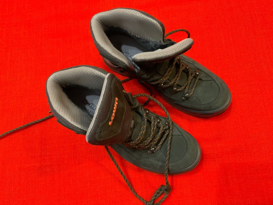 Lowa gore-tex-оригинлни обувки 40 номер