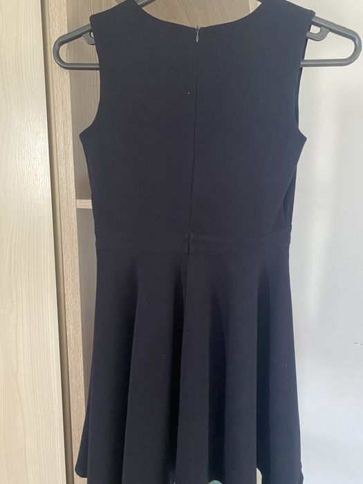 Продам школьный сарафан