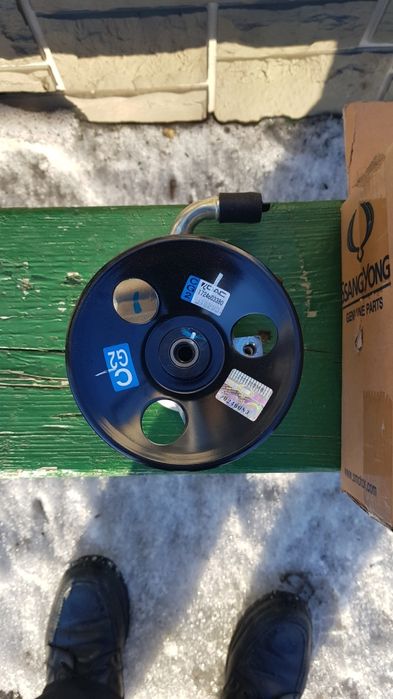 Насос гидроусилителя новый ssangyong  new actyon  бензиновый