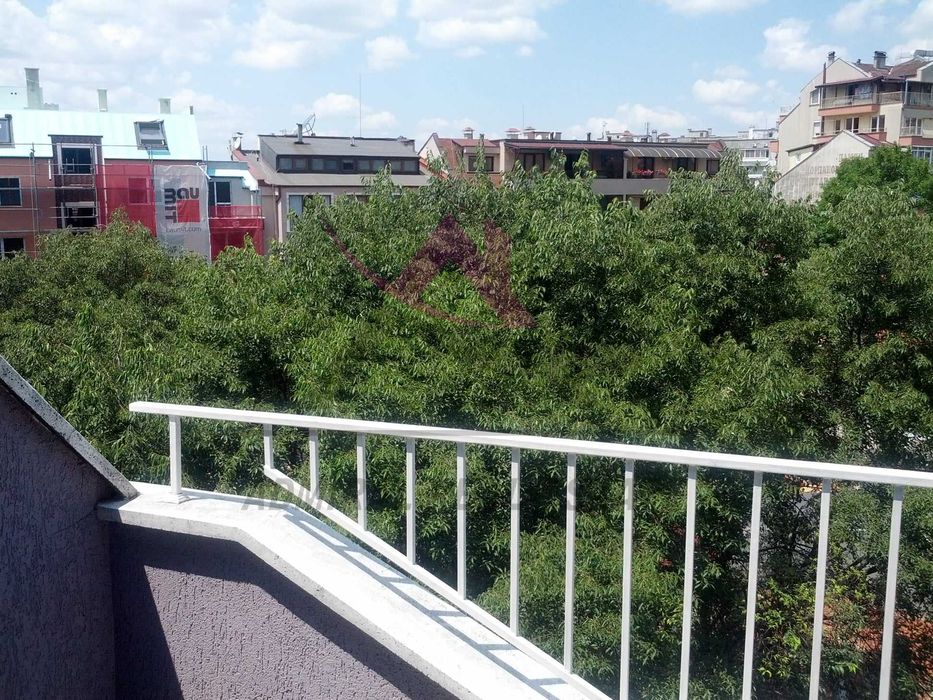 Дава се под наем Двустаен апартамент в Варна, Левски - 74 кв.м за 475 € - Снимка #4