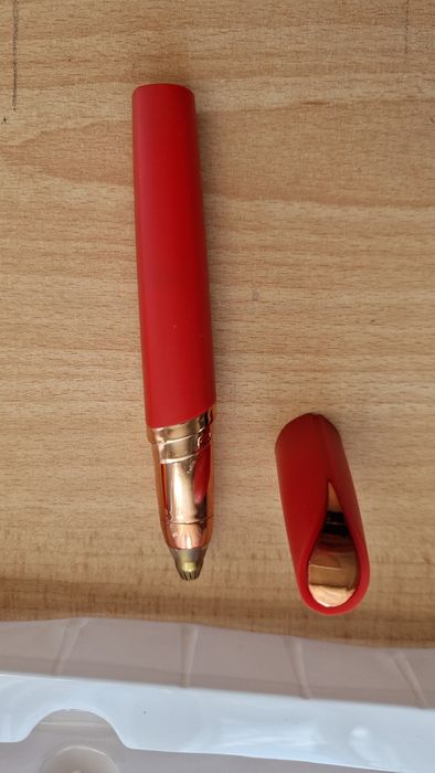 Продам новый триммер для бровей