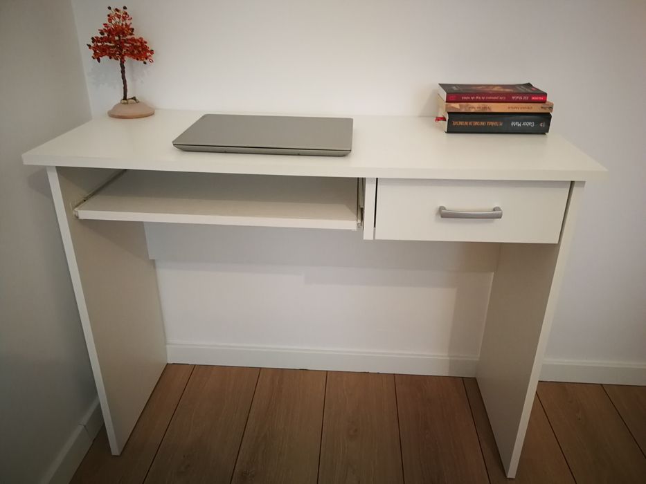 Birou cu sertar și polița culisantă tastatură