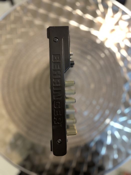 Микшерный Пульт BEHRINGER XENYX 802