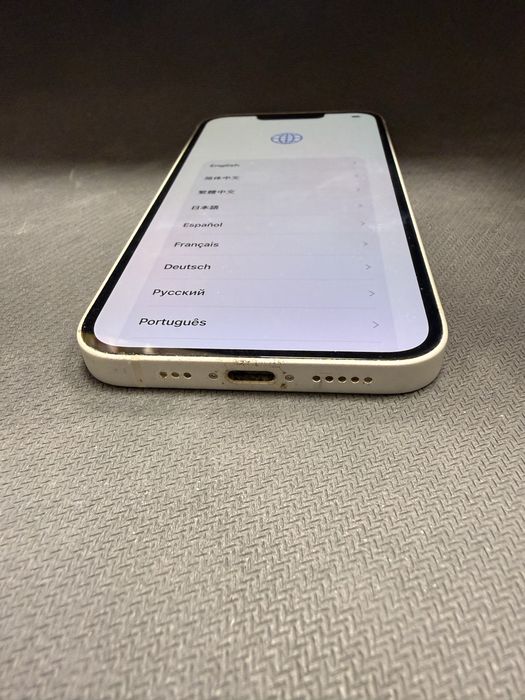 iPhone 16e 128gb / заключен