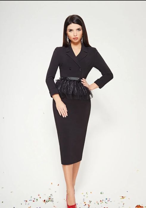 Костюмы 44 размер