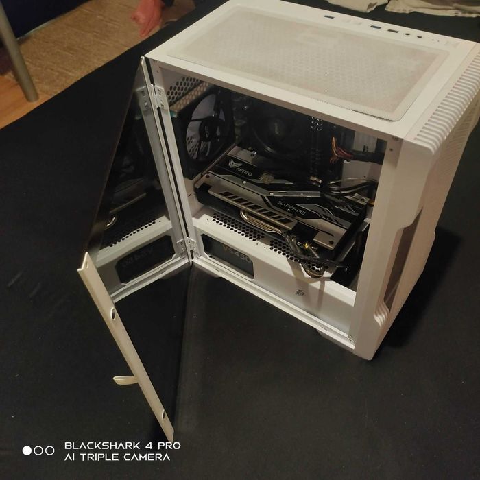 Компютър за лек гейминг и сърфиране райзен 5 1600