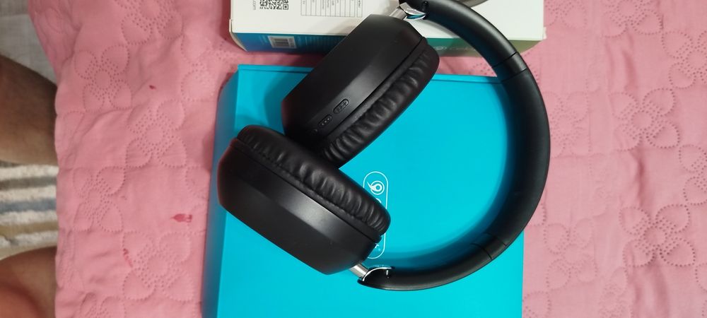 Продам новые наушники