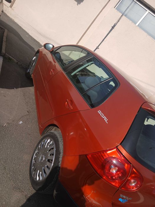 VOLKSWAGEN Golf 0