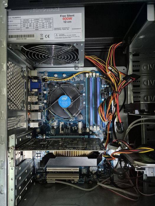 Desktop i5-3570, 16gb ram, 750Ti