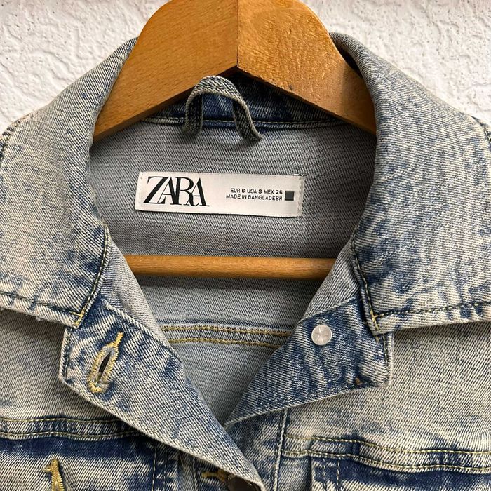 Късо дънково яке ZARA – стилно, в ретро стил , S размер като ново