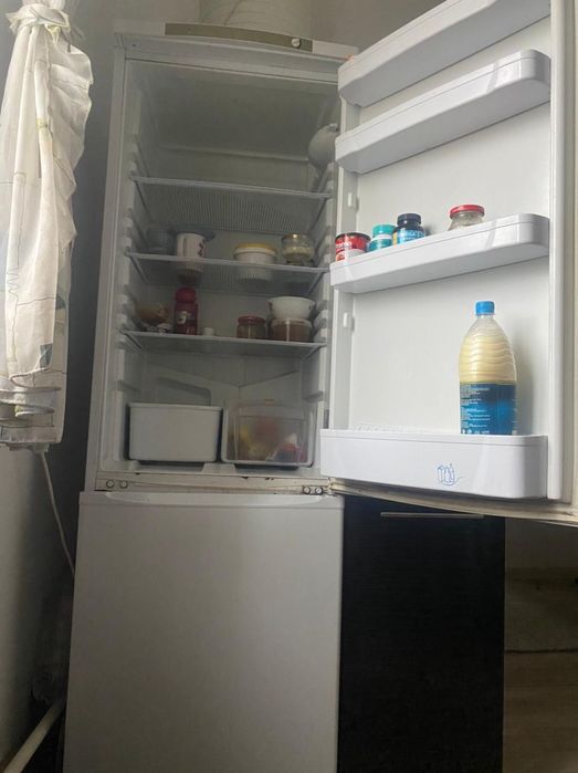 Холодильник Indesit